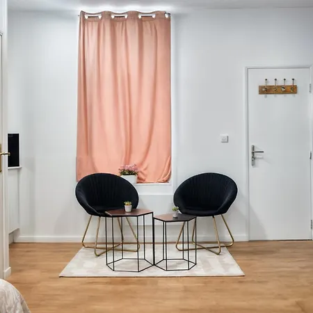 Baignoire Balneo, Baby-foot & Wifi Fibre