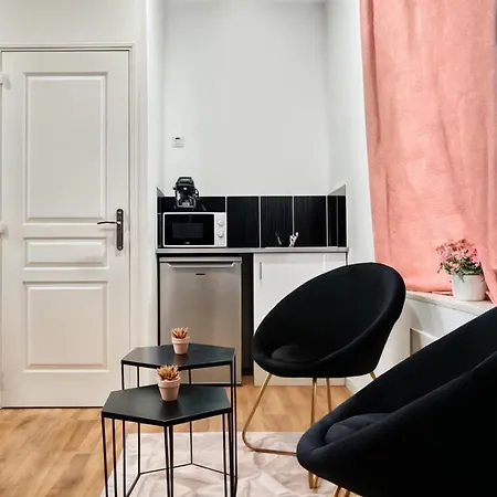 Appartement Baignoire Balneo, Baby-foot & Wifi Fibre *