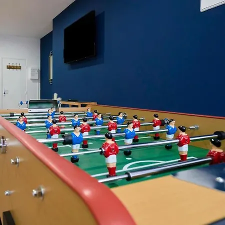 Baignoire Balneo, Baby-foot & Wifi Fibre