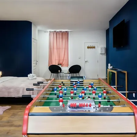 Baignoire Balneo, Baby-foot & Wifi Fibre Appartement *