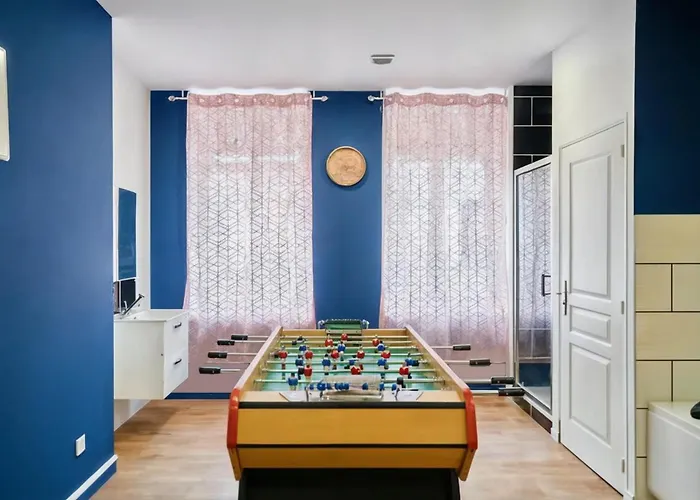 Apartment Baignoire Balneo, Baby-foot & Wifi Fibre